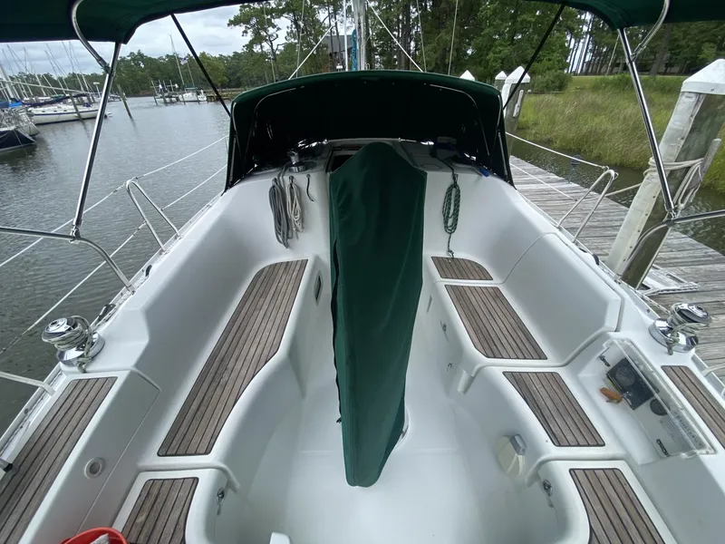 Slide: The Image of Beneteau 373 2004 - 6348020