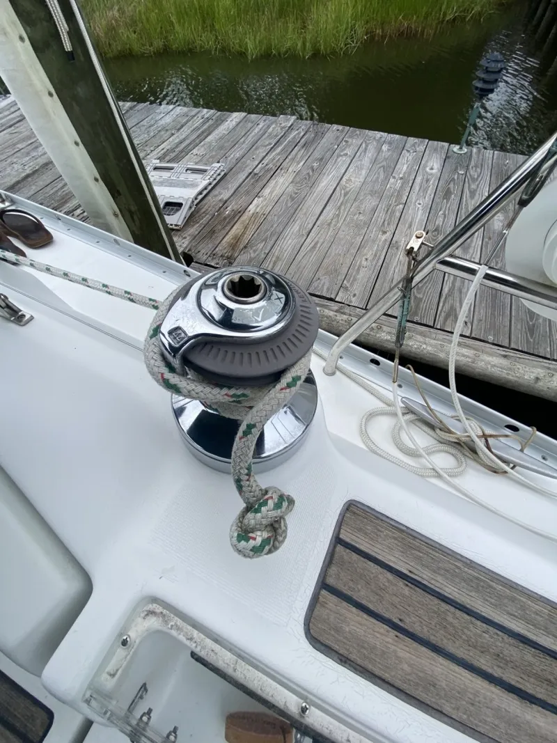 Slide: The Image of Beneteau 373 2004 - 6348023