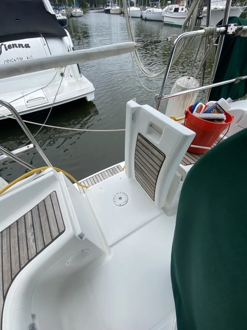 Slide: The Image of Beneteau 373 2004 - 6348032