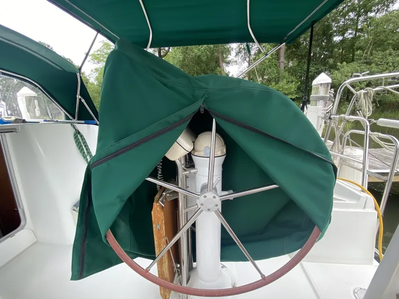 Slide: The Image of Beneteau 373 2004 - 6348051