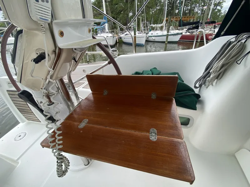Slide: The Image of Beneteau 373 2004 - 6348061