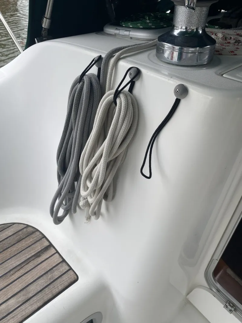 Slide: The Image of Beneteau 373 2004 - 6348070