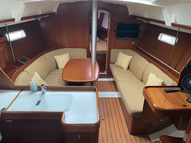 Slide: The Image of Beneteau 373 2004 - 6348093
