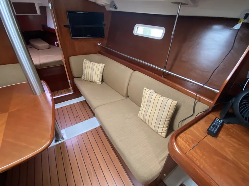 Slide: The Image of Beneteau 373 2004 - 6348105