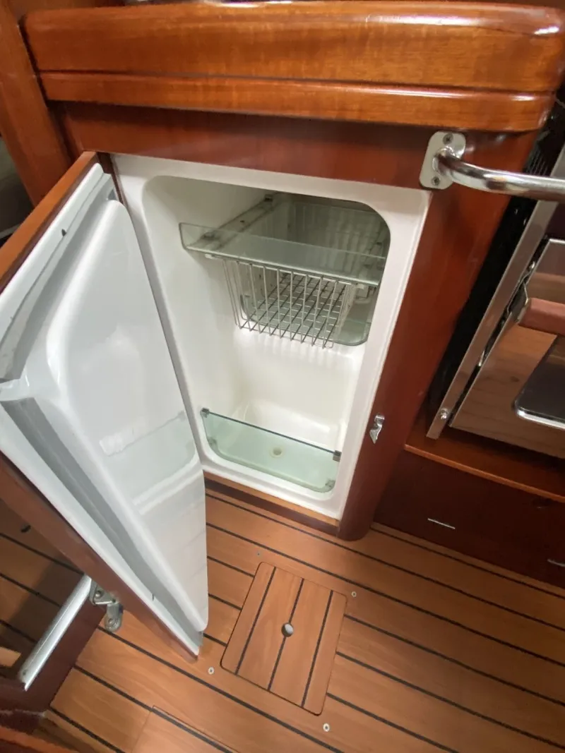 Slide: The Image of Beneteau 373 2004 - 6348151