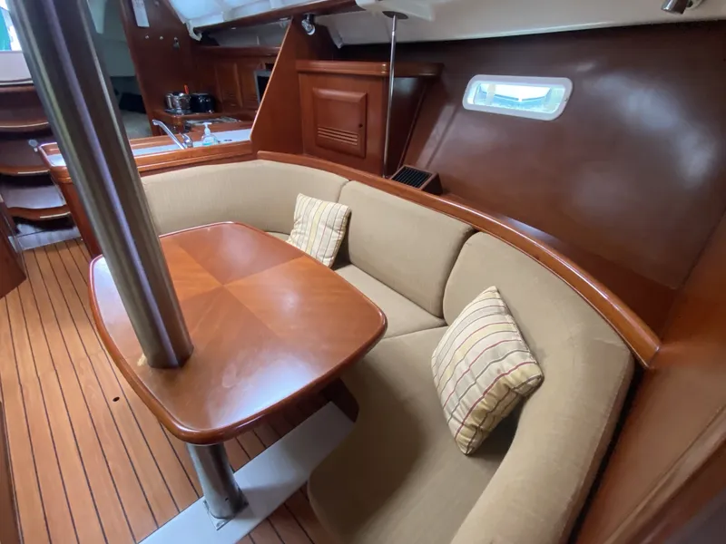 Slide: The Image of Beneteau 373 2004 - 6348163