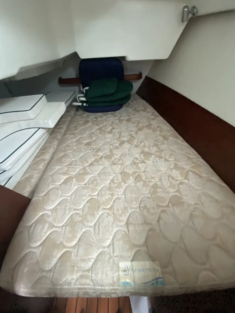 Slide: The Image of Beneteau 373 2004 - 6348205