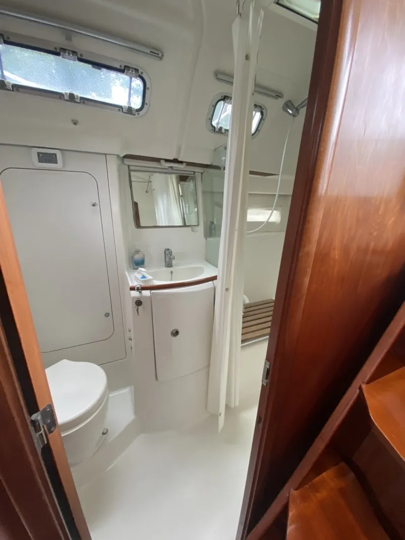 Slide: The Image of Beneteau 373 2004 - 6348208