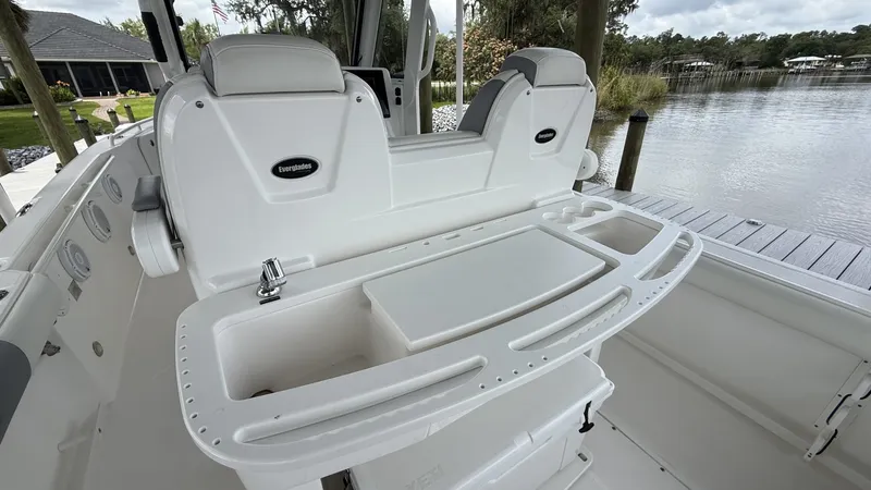 Slide: The Image of Everglades 295 Center Console 2016 - 6289930