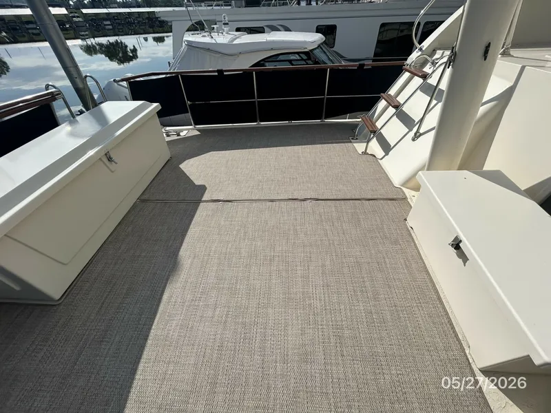 Slide: The Image of 42' Hatteras sundeck port - 6248128