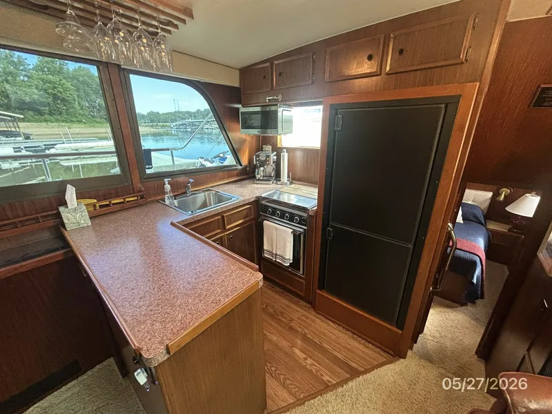 Slide: The Image of 42' Hatteras galley1 - 6248071