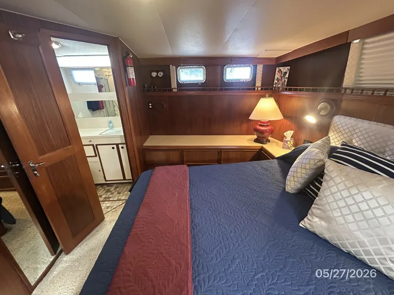 Slide: The Image of 42' Hatteras master stateroom starboard - 6248099