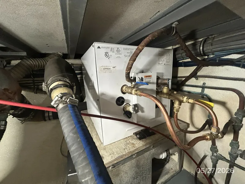 Slide: The Image of 42' Hatteras water heater - 6248135