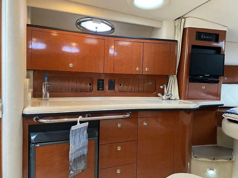 Slide: The Image of Sea Ray 320 Sundancer 2004 - 6248775