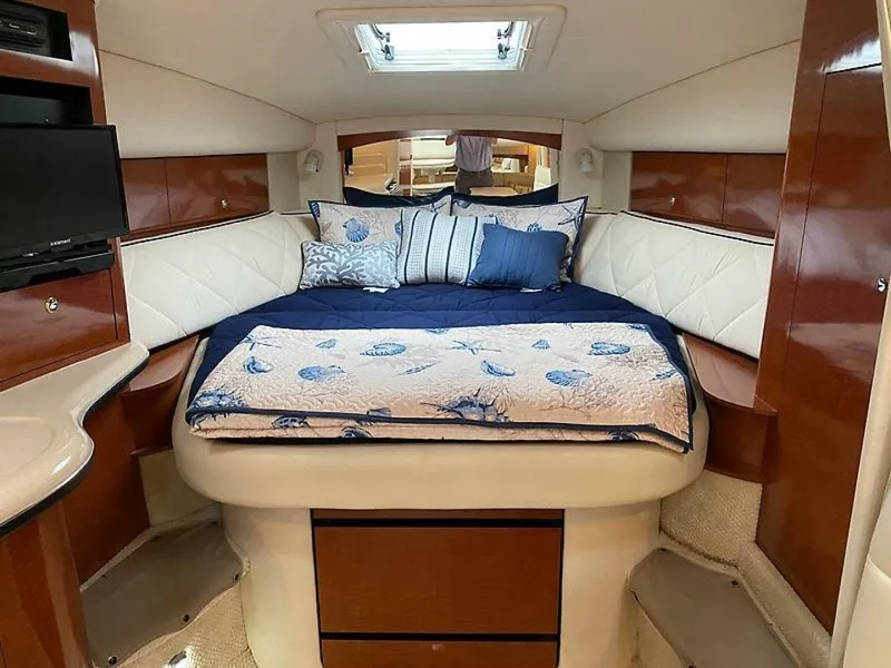 Slide: The Image of Sea Ray 320 Sundancer 2004 - 6248776