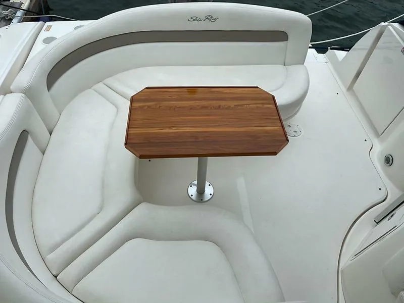 Slide: The Image of Sea Ray 320 Sundancer 2004 - 6248771