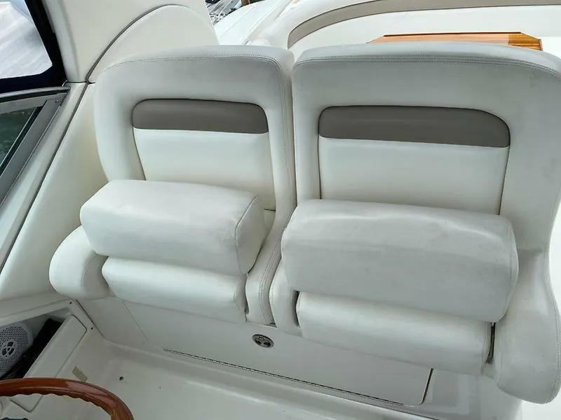 Slide: The Image of Sea Ray 320 Sundancer 2004 - 6248772