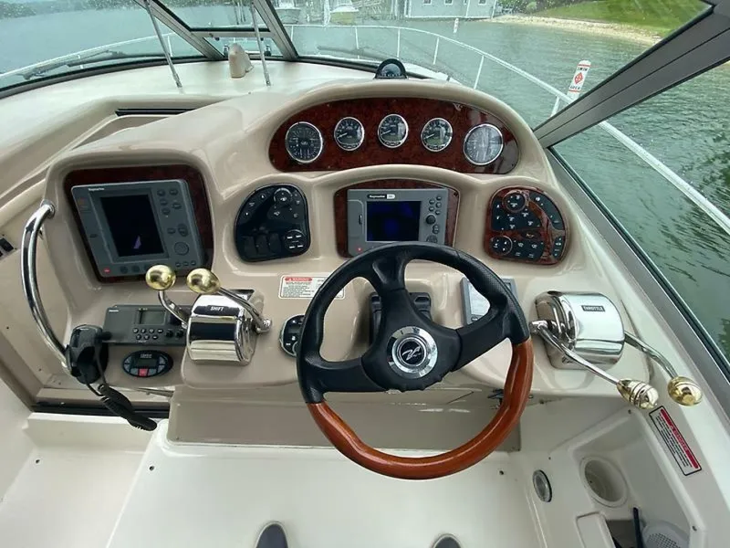 Slide: The Image of Sea Ray 320 Sundancer 2004 - 6248773