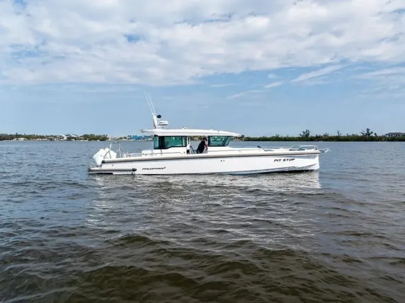 Slide: The Image of Axopar 37 XC CROSS CABIN 2022 - 6248655
