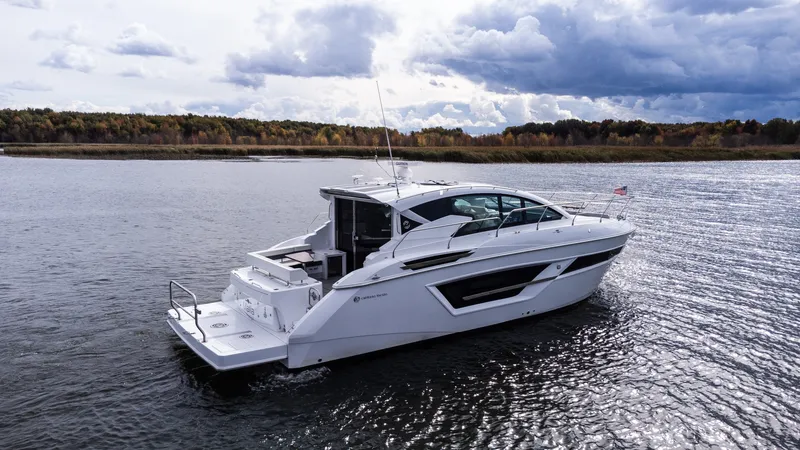 Slide: The Image of Cruisers Yachts 46 2023 - 6248732