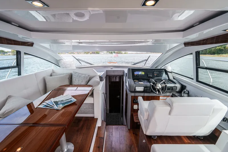Slide: The Image of Cruisers Yachts 46 2023 - 6248745
