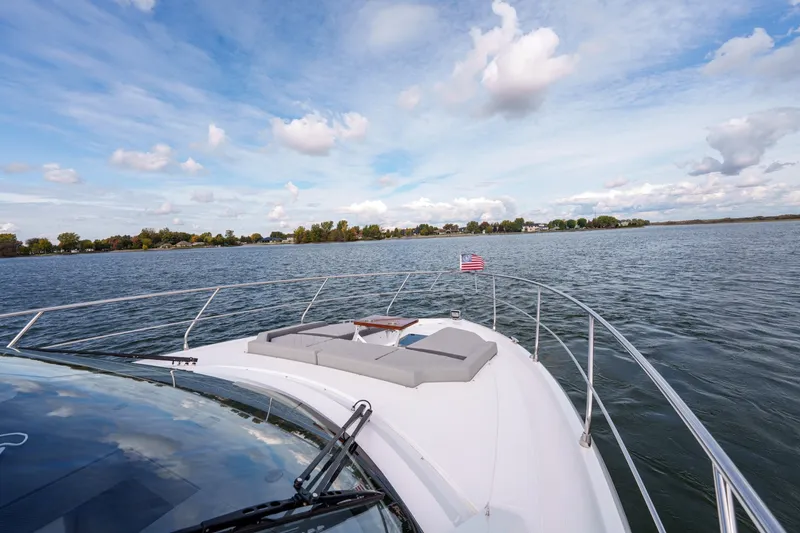Slide: The Image of Cruisers Yachts 46 2023 - 6248751
