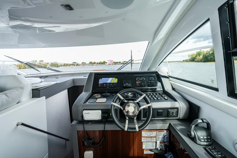 Slide: The Image of Cruisers Yachts 46 2023 - 6248746
