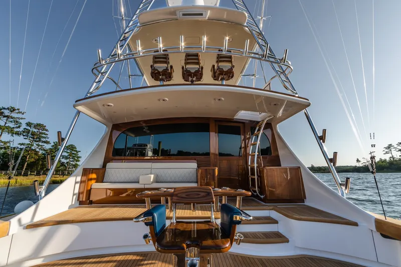 Slide: The Image of Jarrett Bay 84 2021 - 6249270