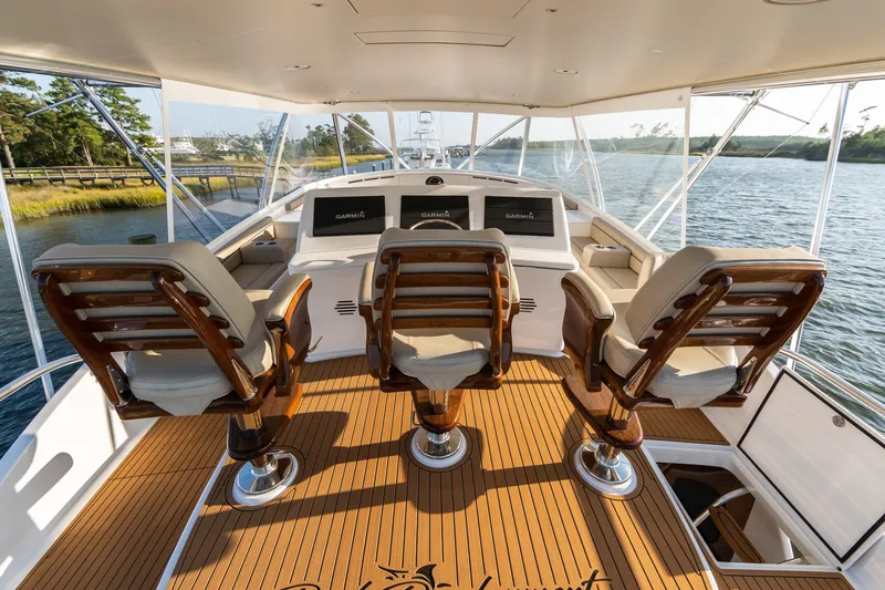 Slide: The Image of Jarrett Bay 84 2021 - 6249277