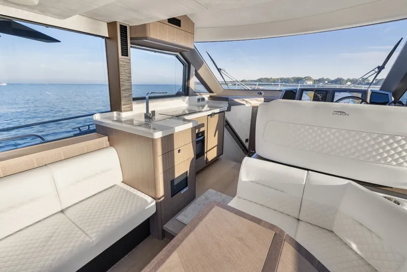 Slide: The Image of Galeon 400 Flybridge 2023 - 6249436