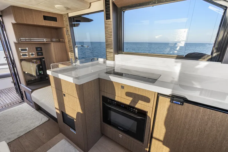 Slide: The Image of Galeon 400 Flybridge 2023 - 6249437