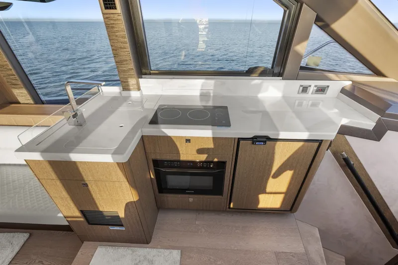 Slide: The Image of Galeon 400 Flybridge 2023 - 6249438