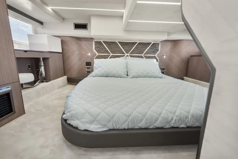 Slide: The Image of Galeon 400 Flybridge 2023 - 6249443