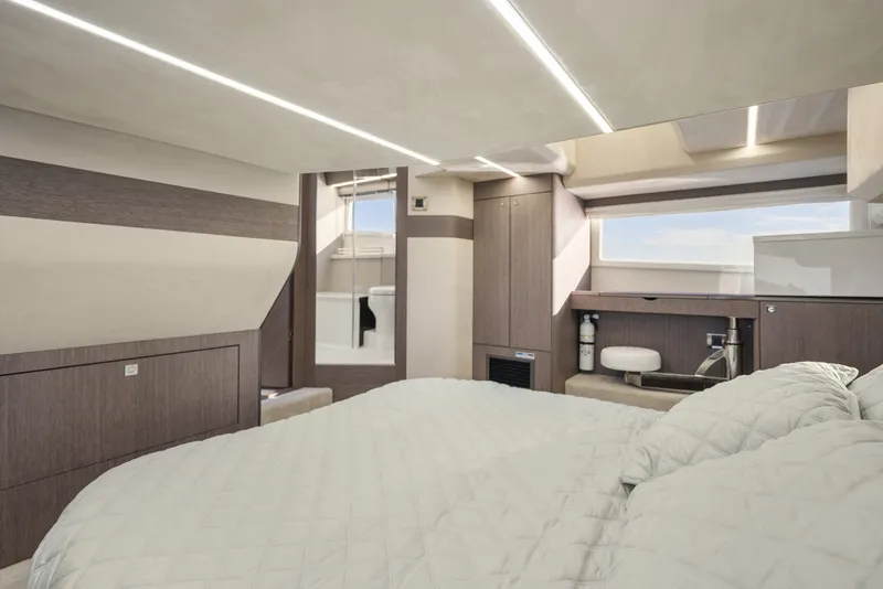 Slide: The Image of Galeon 400 Flybridge 2023 - 6249444