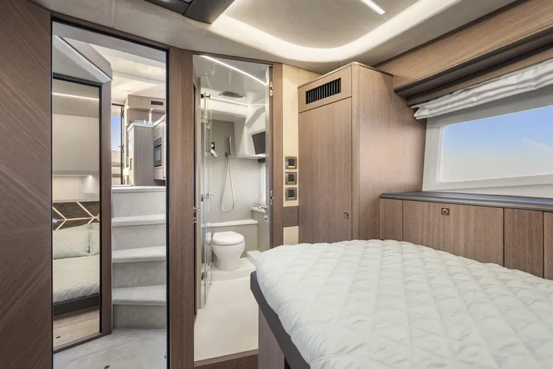 Slide: The Image of Galeon 400 Flybridge 2023 - 6249452