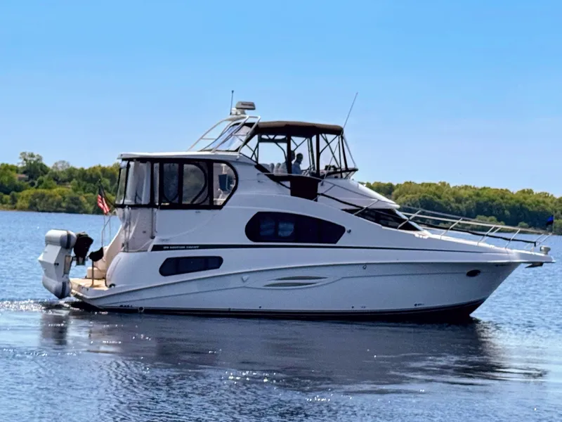 Slide: The Image of Silverton 39 Motor Yacht 2002 - 6249618