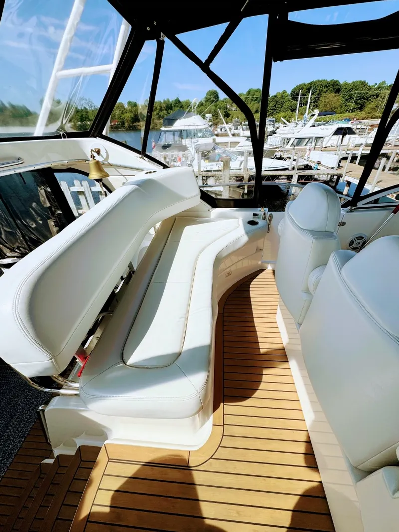 Slide: The Image of Silverton 39 Motor Yacht 2002 - 6249552