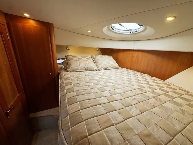 Slide: The Image of Silverton 39 Motor Yacht 2002 - 6249583