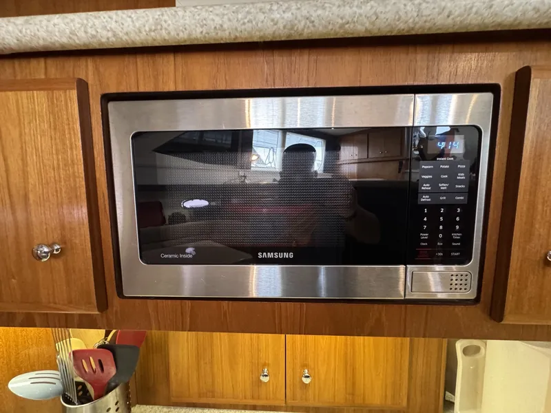 Slide: The Image of Carver Yachts 406 Aft Cabin Motor Yacht 1999 - 6249703