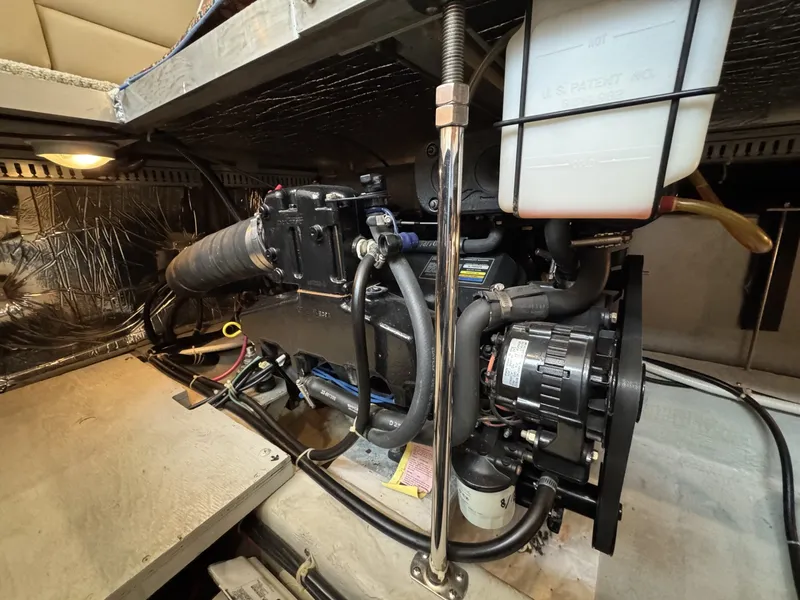 Slide: The Image of Carver Yachts 406 Aft Cabin Motor Yacht 1999 - 6249687