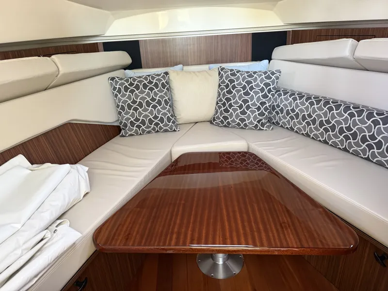 Slide: The Image of Pursuit Offshore 2016 - 6250103