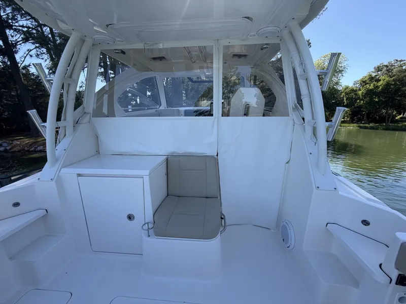Slide: The Image of Pursuit Offshore 2016 - 6250092