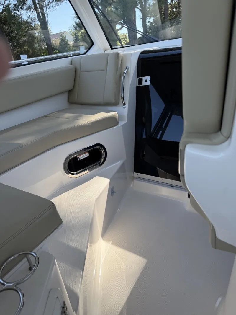 Slide: The Image of Pursuit Offshore 2016 - 6250118