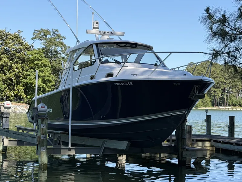 Slide: The Image of Pursuit Offshore 2016 - 6250121