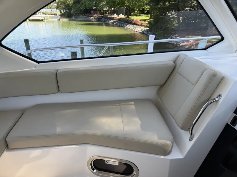 Slide: The Image of Pursuit Offshore 2016 - 6250101