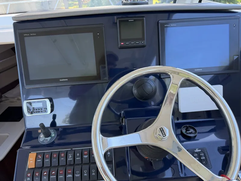 Slide: The Image of Pursuit Offshore 2016 - 6250119