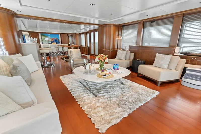 Slide: The Image of Benetti 121 Classic 2008 - 6250013