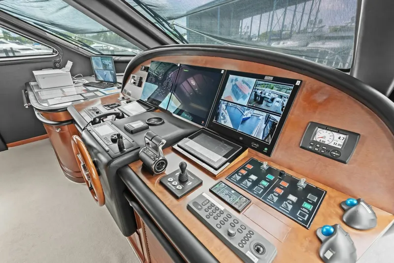 Slide: The Image of Benetti 121 Classic 2008 - 6250070