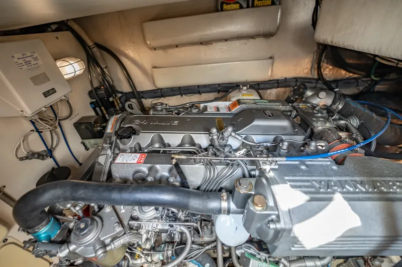 Slide: The Image of Luhrs 320 Open 2004 - 6251396