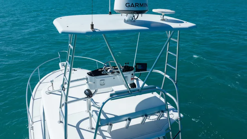 Slide: The Image of Luhrs 320 Open 2004 - 6251397